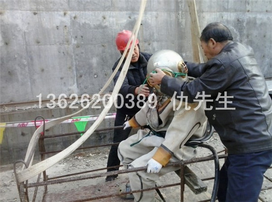 浙江青田水電廠閘門(mén)探摸